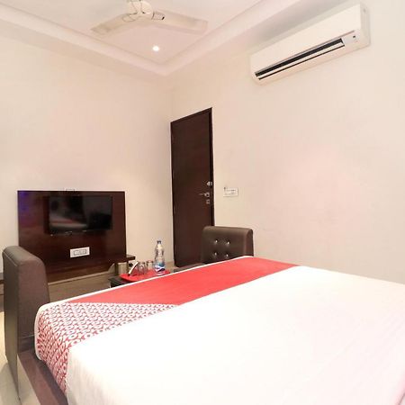 Oyo 14829 Hotel J Cruise 루드히아나 외부 사진