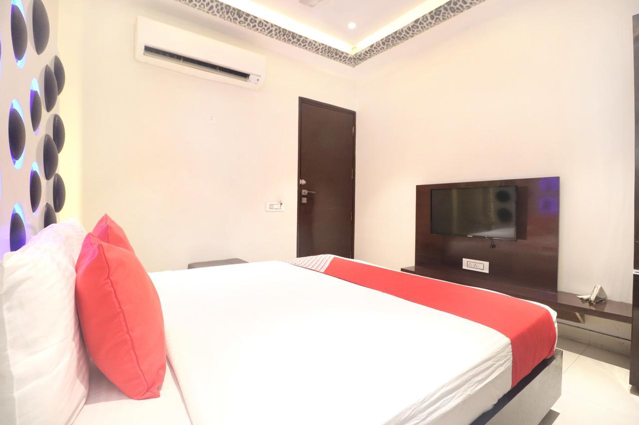 Oyo 14829 Hotel J Cruise 루드히아나 외부 사진