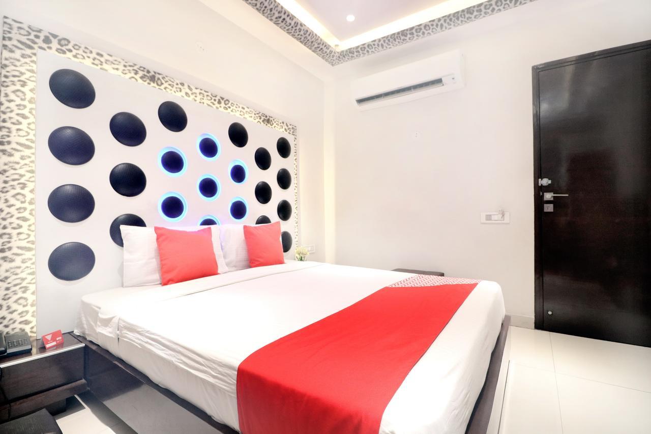 Oyo 14829 Hotel J Cruise 루드히아나 외부 사진
