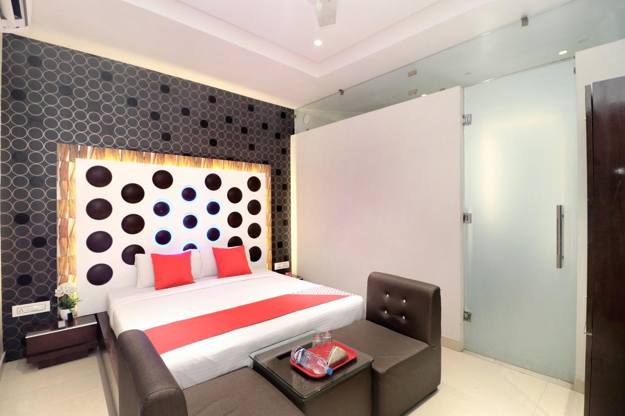 Oyo 14829 Hotel J Cruise 루드히아나 외부 사진